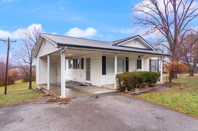 711 Hwy 2792, House other with 3 bedrooms, 2 bathrooms and null parking in Pine Knot KY | Image 3