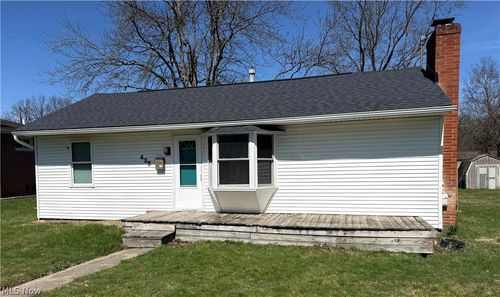 425 Second Street, Brewster, OH, 44613 | Card Image