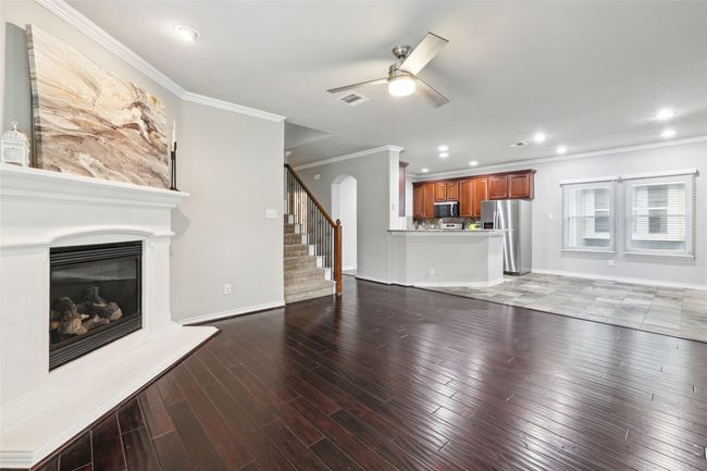 1005 Greenview Ln, House other with 3 bedrooms, 3 bathrooms and null parking in Savannah TX | Image 4