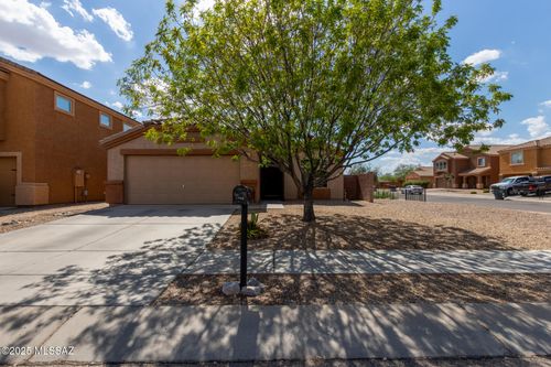 7004 S Copper Bloom Ave, Tucson, AZ, 85756-3098 | Card Image