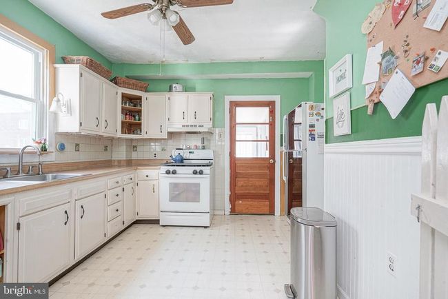 86 E 3 Rd St, Home with 2 bedrooms, 2 bathrooms and null parking in MOORESTOWN NJ | Image 12