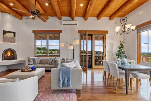 69 Avenida Frijoles, Santa Fe, NM, 87507-3431 | Card Image