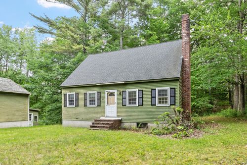 8 Naticook Road, Merrimack, NH, 03054 | Card Image