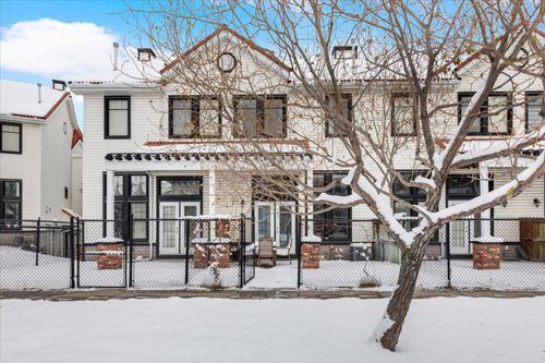 {{alt}} | Card Image