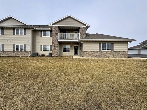 apt-104-420 E Franklin St, Eldridge, IA, 52748-1121 | Card Image