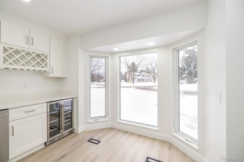 5590 Bayswater Rd, West Bloomfield, MI, 48322-1436 | Card Image