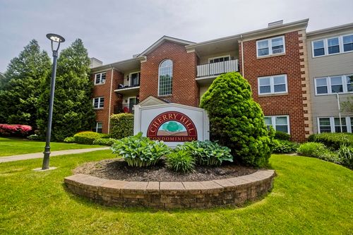 d-24 Maple Crest Cir, Holyoke, MA, 01040-7011 | Card Image