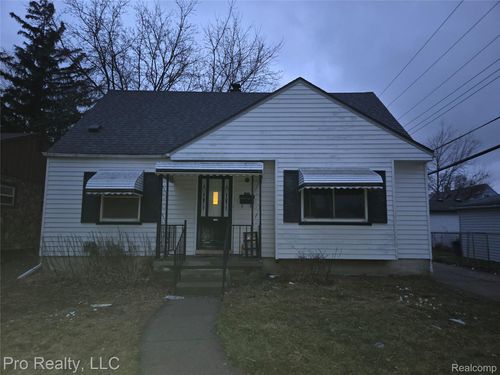 29295 Hillview St, Roseville, MI, 48066-2051 | Card Image