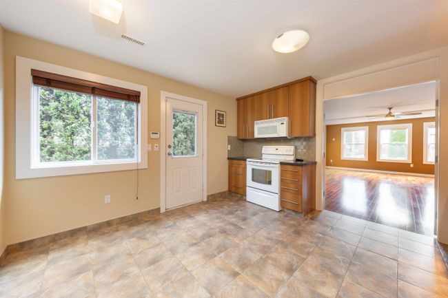 5657 Sussex Avenue, House other with 5 bedrooms, 3 bathrooms and 2 parking in Burnaby BC | Image 29