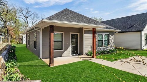 727 E Gandy St, Denison, TX, 75021-2815 | Card Image