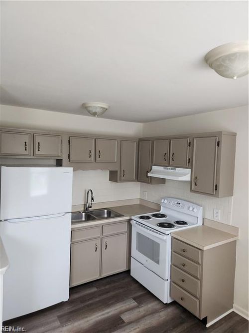 4505 Cape Henry Ave, Norfolk, VA, 23513-3972 | Card Image