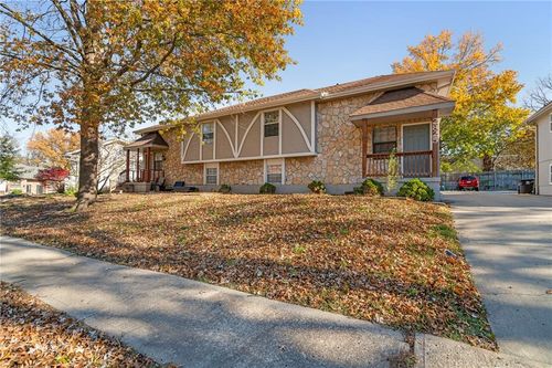 2829 Tepee Ave, Independence, MO, 64057-1642 | Card Image