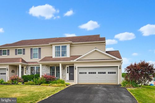 5105 Oak Leaf Dr, MOUNT JOY, PA, 17552-8892 | Card Image