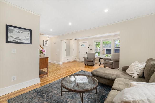 204 8 Th St, House other with 3 bedrooms, 2 bathrooms and 3 parking in Providence RI | Image 11