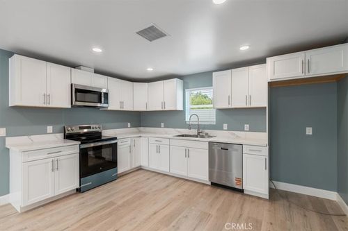 13027 Herrick Ave, Sylmar, CA, 91342-3941 | Card Image
