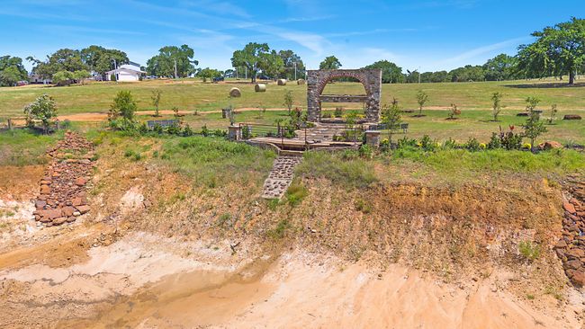 View of yard with a view of countryside | Image 13