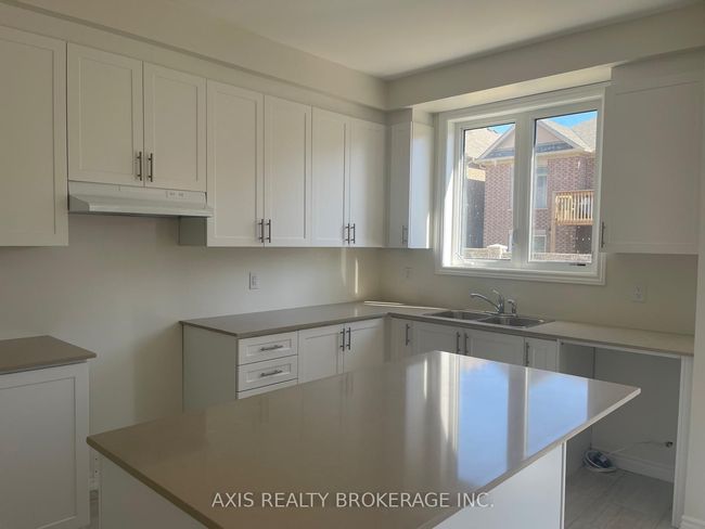 73 Lawrence D Pridham Avenue, House other with 4 bedrooms, 4 bathrooms and 2 parking in New Tecumseth ON | Image 5