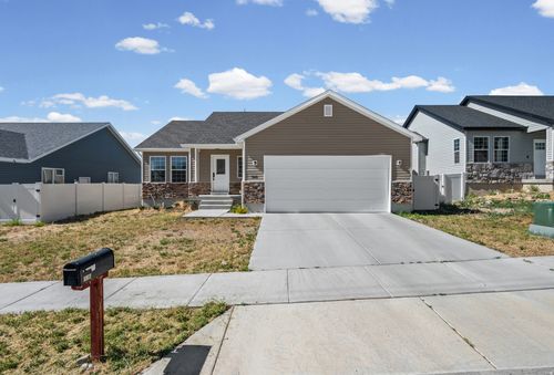 562 W 900 S, Tooele, UT, 84074-2932 | Card Image