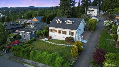 420 Renton Ave S, Renton, WA, 98057-6014 | Card Image