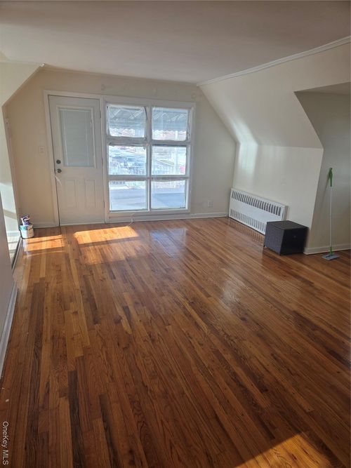 221 137th Ave, Springfield Gardens, NY, 11413-2300 | Card Image