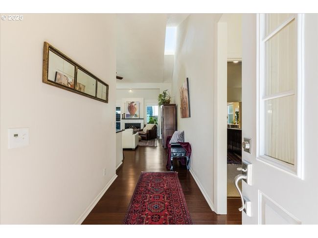 5725 Windfield Loop, House other with 3 bedrooms, 2 bathrooms and 2 parking in Lake Oswego OR | Image 4