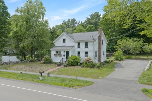 224 Main St, Medway, MA, 02053-1624 | Card Image