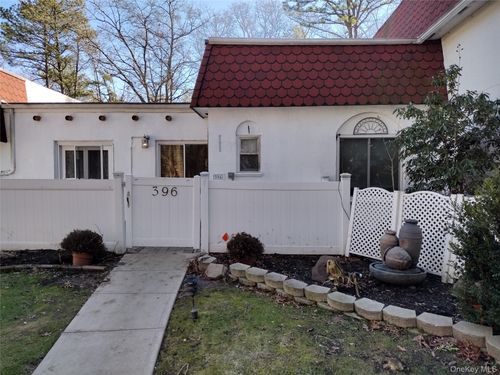 396 Birchwood Rd, Medford, NY, 11763-1232 | Card Image