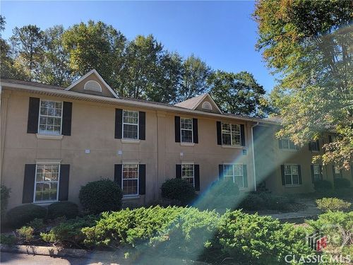200 Downing Way, Athens, GA, 30606-5072 | Card Image