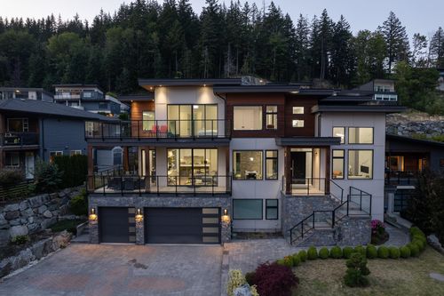 2213 Windsail Pl, Squamish, BC, V8B0T6 | Card Image