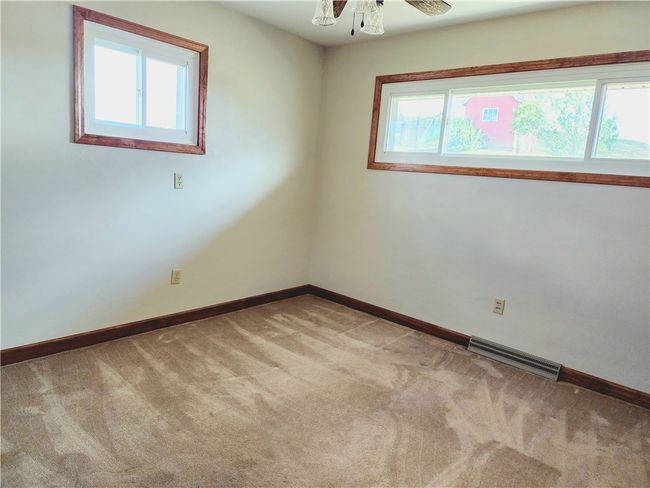 649 Maple St, House other with 3 bedrooms, 2 bathrooms and 1 parking in Worthington PA | Image 15