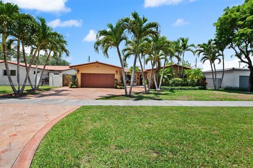 991 Dove Ave, Miami Springs, FL, 33166-3204 | Card Image