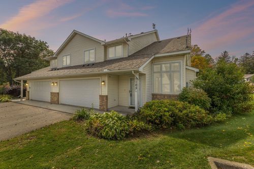 1105 Hawthorne Ct, Northfield, MN, 55057-5295 | Card Image