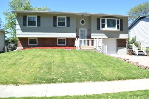 7040 Meadowbrook Ln, Hanover Park, IL, 60133-6421 | Card Image