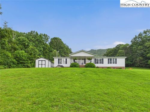 429 Harley Perry Rd, Zionville, NC, 28698-9794 | Card Image