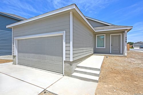 729 Thea Mdws, Marion, TX, 78124-4104 | Card Image