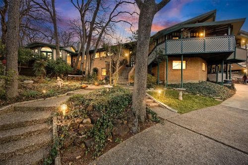 804 Valley Oaks Ct, Arlington, TX, 76012-2864 | Card Image