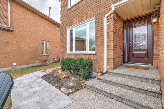 1374 Cobbler Lane, House other with 4 bedrooms, 3 bathrooms and 4 parking in Oakville ON | Image 40
