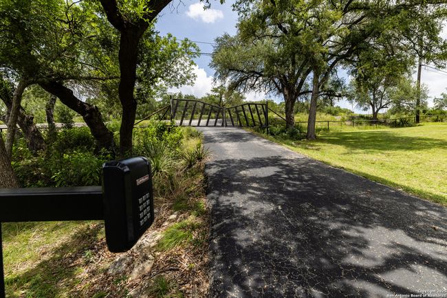 7046 Devonshire Dr, House other with 5 bedrooms, 5 bathrooms and null parking in Spring Branch TX | Image 46