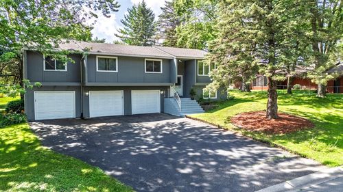 6910 Park View Ln, Eden Prairie, MN, 55346-2114 | Card Image