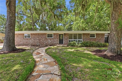 318 Briarcliff Cir, Savannah, GA, 31419-2122 | Card Image