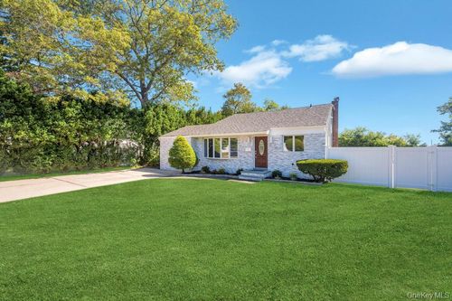 23 Avenue I, Farmingdale, NY, 11735-1609 | Card Image