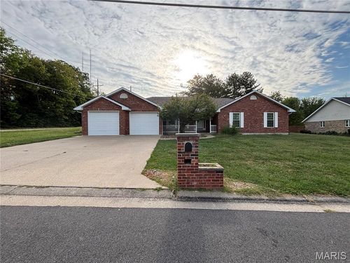 552 Rosewood Dr, Hannibal, MO, 63401-6253 | Card Image