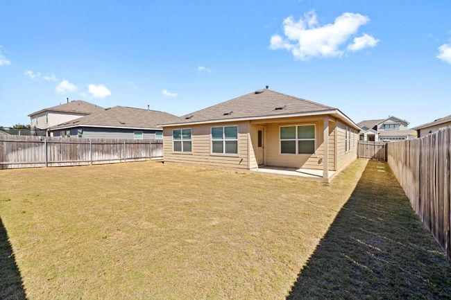 215 Silver Springs Bnd, House other with 3 bedrooms, 2 bathrooms and 2 parking in Kyle TX | Image 30