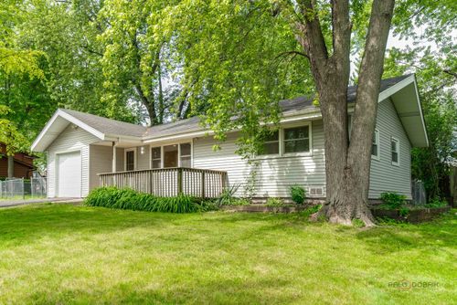 200 S Beck Rd, Lindenhurst, IL, 60046-9649 | Card Image