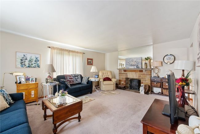 185 Center St, House other with 3 bedrooms, 2 bathrooms and 2 parking in Springdale PA | Image 10