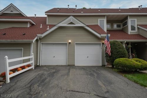 26 Red Oak Ter, Oak Ridge, NJ, 07438-9188 | Card Image