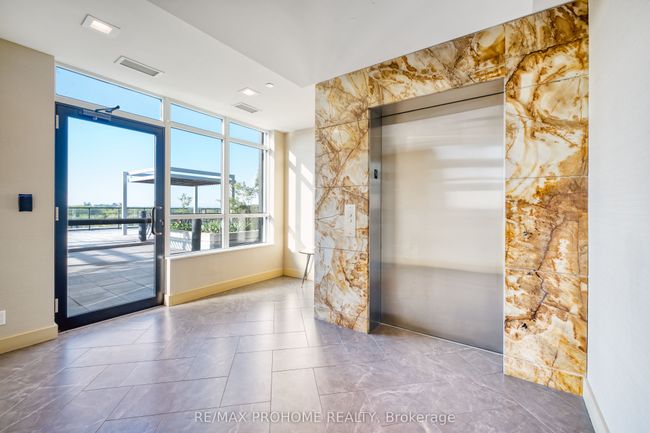 213 - 21 Clairtrell Rd, Condo with 2 bedrooms, 2 bathrooms and 1 parking in Toronto ON | Image 32