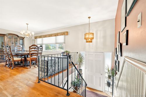 9 Oakwood Ln, Thiells, NY, 10984-1404 | Card Image