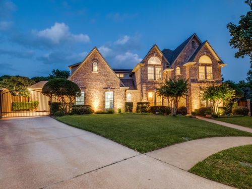100 Bentwood Ct, Denton, TX, 76210-8581 | Card Image