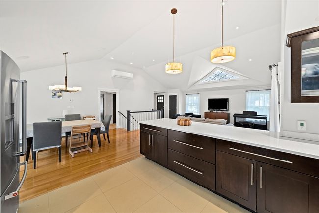 141 Cornell St, House other with 4 bedrooms, 3 bathrooms and 5 parking in Newton MA | Image 6